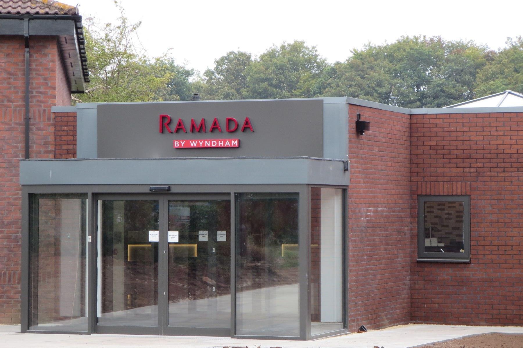 Ramada Bristol West Hotel Easton in Gordano Exterior foto